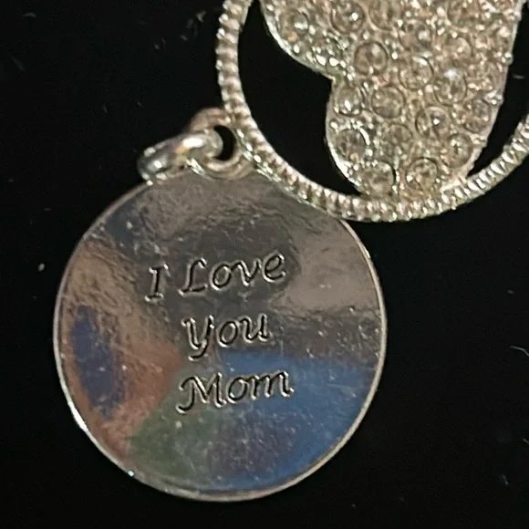 UNAVAILABLE-Love Mom Pendant - Picture 2 of 7